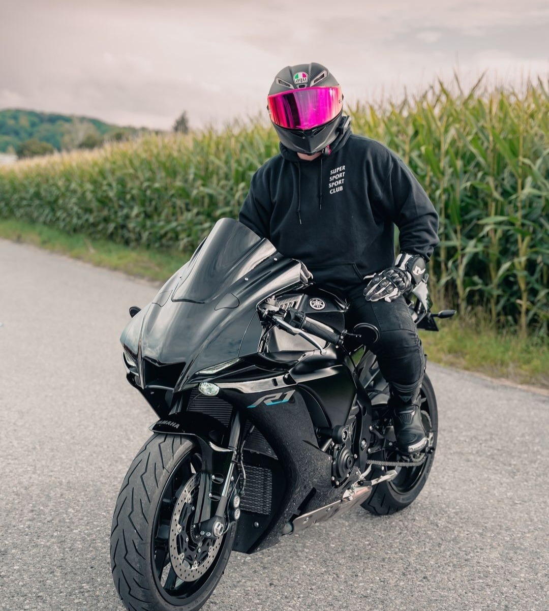 Zaky - Erquelinnes - Hainaut | Rencontre Trans